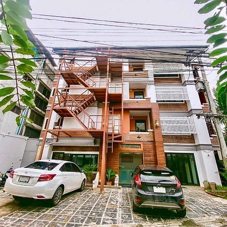 Tjr Boutique Hotel Chiang Mai Bagian luar foto