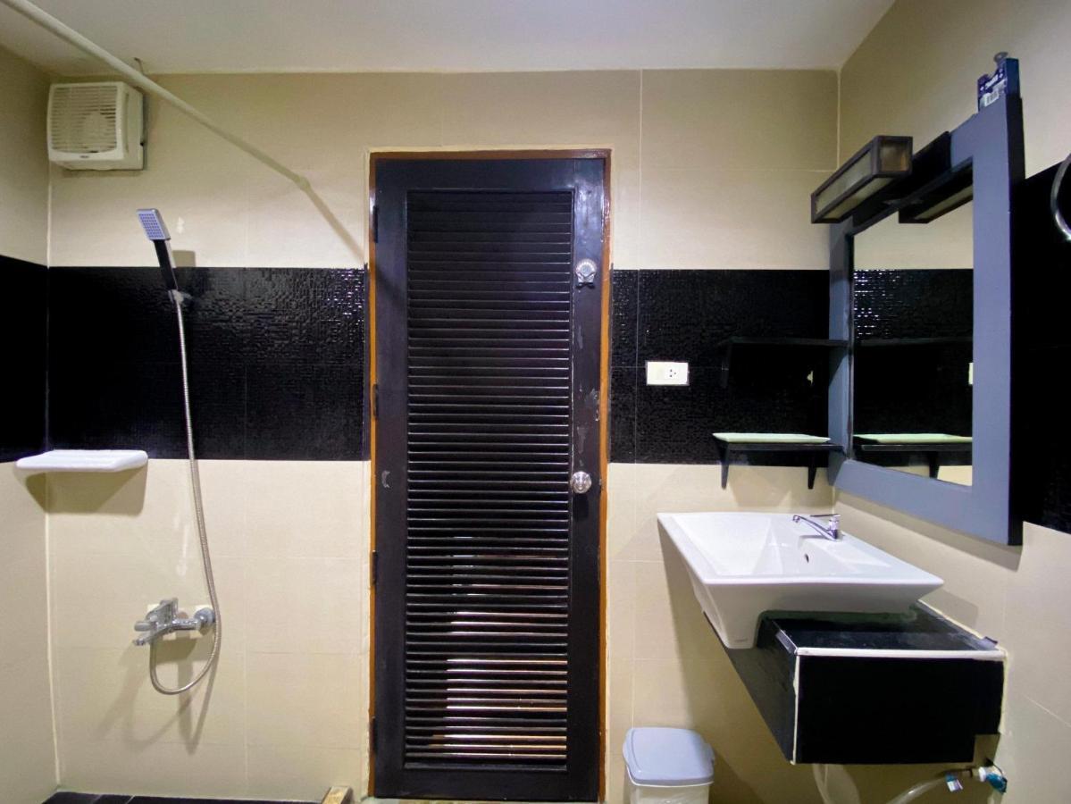 Tjr Boutique Hotel Chiang Mai Bagian luar foto