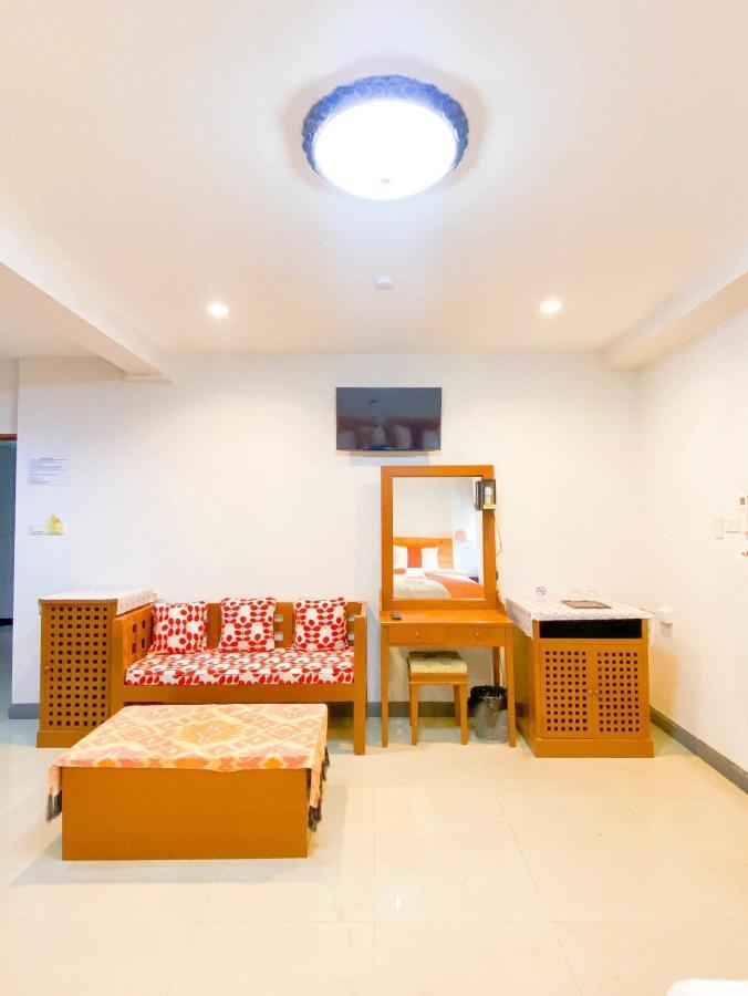 Tjr Boutique Hotel Chiang Mai Bagian luar foto